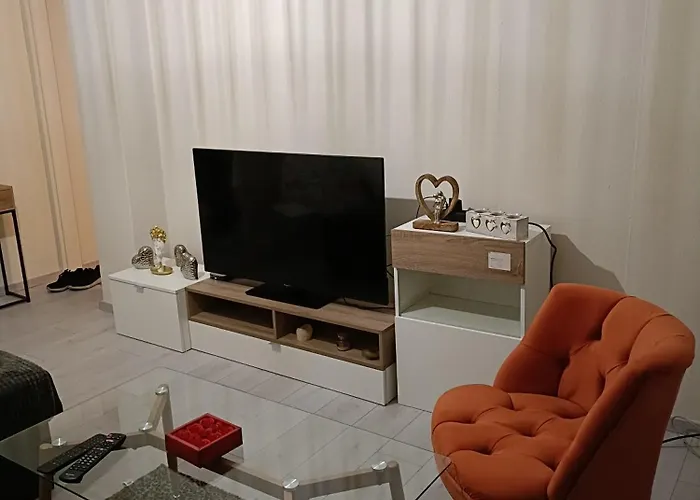 Apartmán 54 στη καρδιά της δράμας - 54 In The Heart Of *